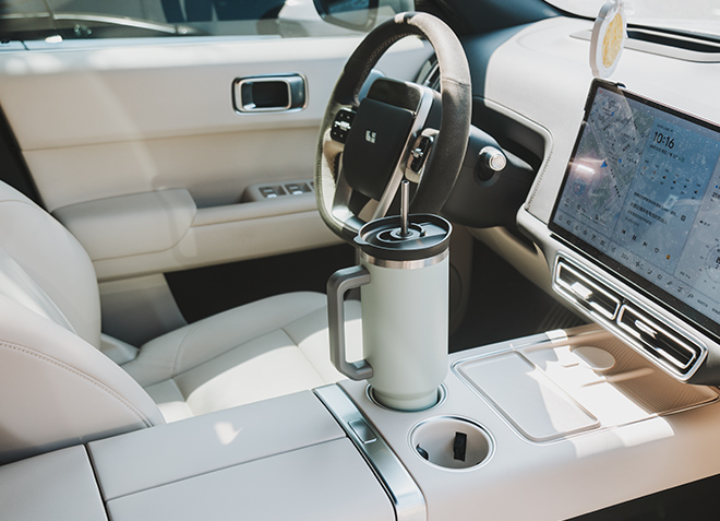 40 oz Tumbler with Handle and Straw 19323B